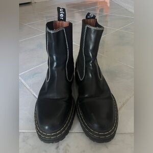 woman Leather boots size6